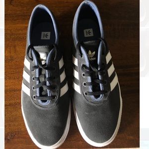 Men’s Adidas Sneaker